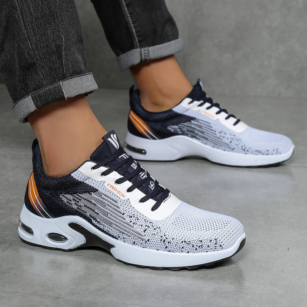 Men’s Fashionable Breathable Mesh Casual Sports Shoes
